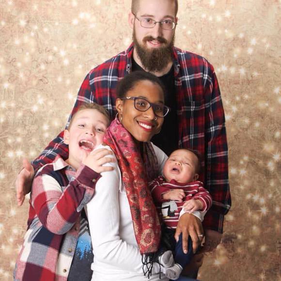 Meet your Posher, Danielle - Picture 1 of 1